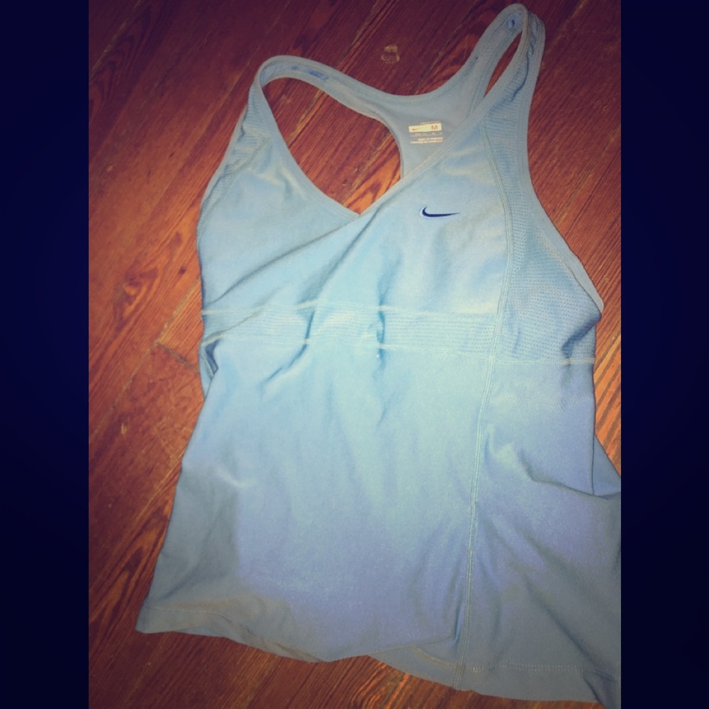 Nike workout tank with built in bra